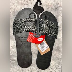 Havaianas Women's 10/11 Sandals- black/blue sky